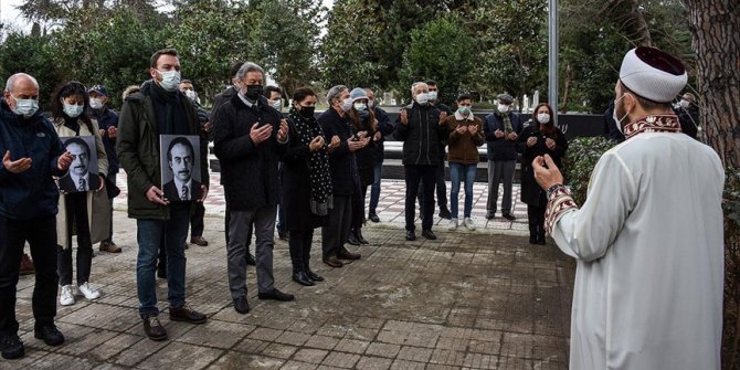 Abdi İpekçi ölümünün 42. yılında mezarı başında anıldı