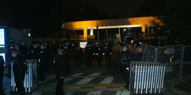 Boğaziçi Üniversitesi'nde polis müdahalesi