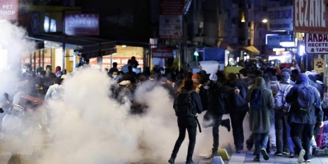 Kadıköy'de Boğaziçi eylemine polis müdahalesi