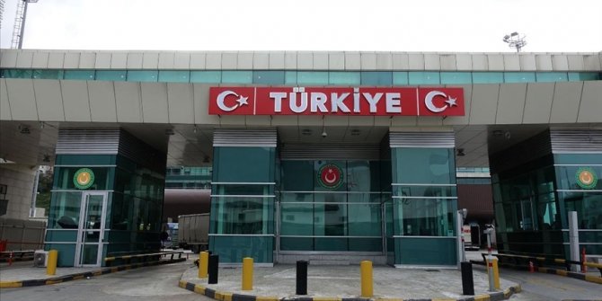Sarp Sınır Kapısı'ndan geçen yıl 1,3 milyon yolcu giriş çıkış yaptı