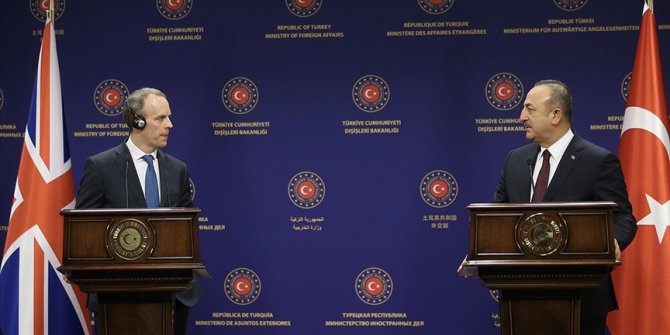 Dışişleri Bakanı Çavuşoğlu İngiliz mevkidaşı Raab ile telefonda görüştü