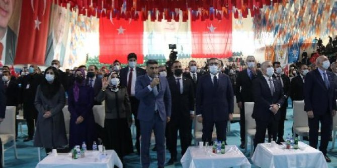 AK Parti Iğdır İl Başkanlığı'na Ayaz yeniden seçildi