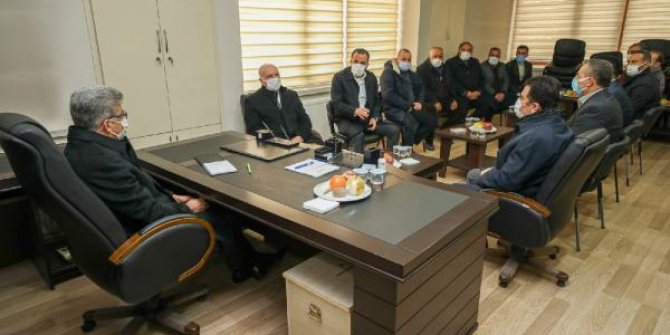 Van Valisi Bilmez'den sebze ve meyve komisyoncularına fırsatçılık uyarısı