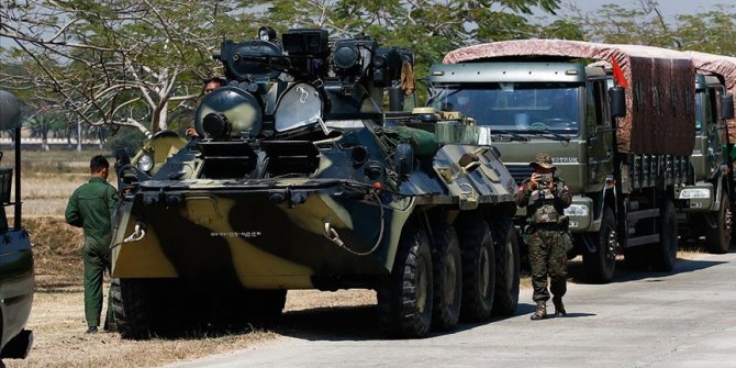 Myanmar'da darbe karşıtı protestocular gözaltına alındı