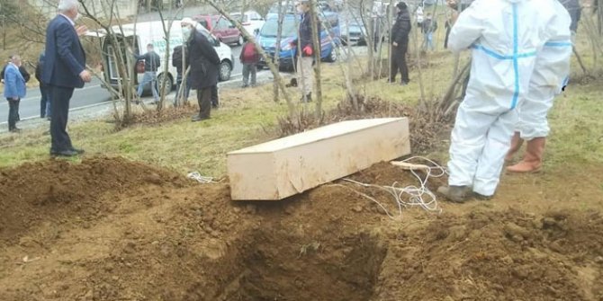 Cenazeler karıştı; koronavirüsten ölen kişiyi görenler karantinaya alındı