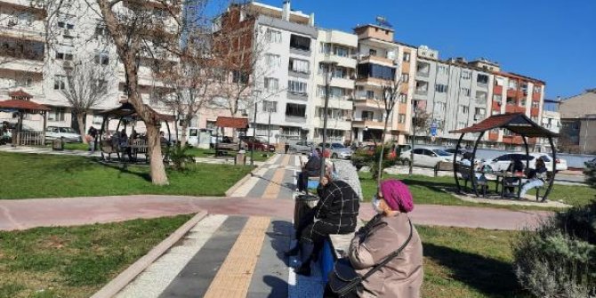 Edremit Körfezi'nde parklarda yoğunluk yaşandı