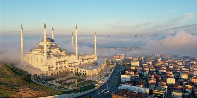 İstanbul’un bazı ilçelerinde sis etkili oldu