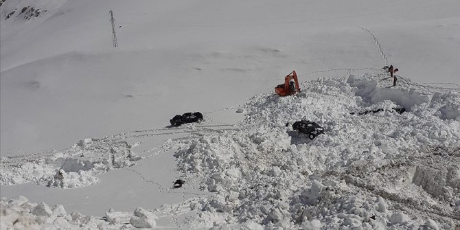 Çığ felaketinde yakınlarını kaybedenler o günü unutamıyor