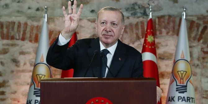 Cumhurbaşkanı Erdoğan: Batı dünyası aile kurumunu yıktığı için temellerinden sarsılıyor