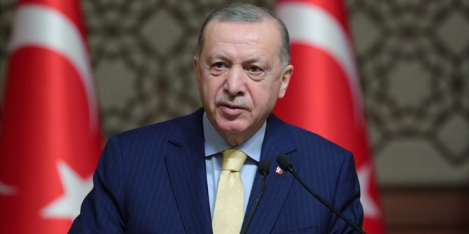 Cumhurbaşkanı Erdoğan'dan 'geleceğin Türkiye'sini hep birlikte inşa edeceğiz' mesajı