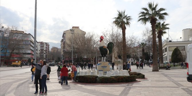 Denizli'de Kovid-19 nedeniyle toplantı ve gösteri yürüyüşleri bir ay yasaklandı