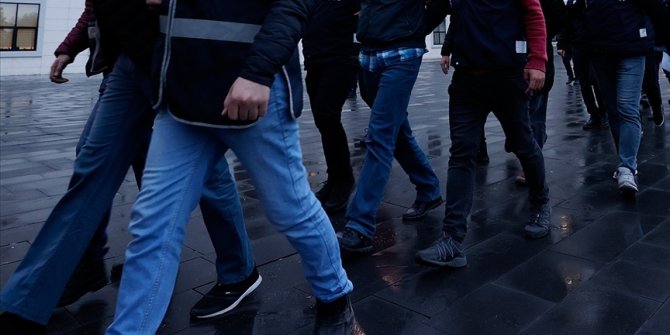 İstanbul merkezli 15 ilde FETÖ'nün TSK yapılanmasına yönelik operasyonda 27 gözaltı