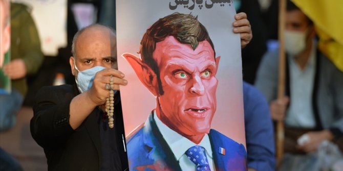 Fransa’da Müslüman otoriteler "Fransa İslam'ı" projesine tepki göstermeye devam ediyor