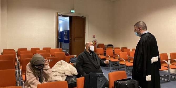 Fransa'da imam Farid Slim 'Kovid-19 salgınını yönetmede Erdoğan'ı, Macron'dan başarılı bulmaktan' yargılanıyor