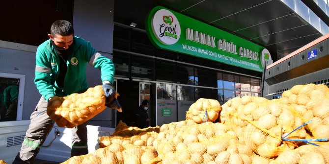 3 bin haneye 150 ton patates dağıtıldı