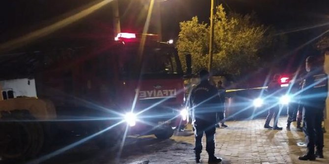 Akhisar'da işçi lojmanında yangın: 1 ölü, 2 yaralı