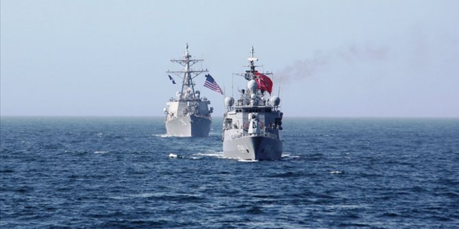 Türkiye ve ABD Deniz Kuvvetleri unsurlarınca Karadeniz'de geçiş eğitimi gerçekleştirildi