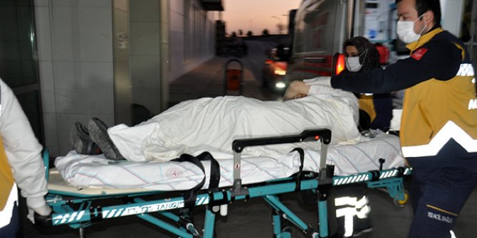 Kız arkadaşlarının yanında, otomobilden açılan ateşle yaralandı