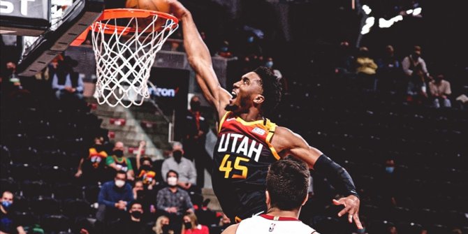 NBA'de Utah Jazz serisini 7 maça çıkardı