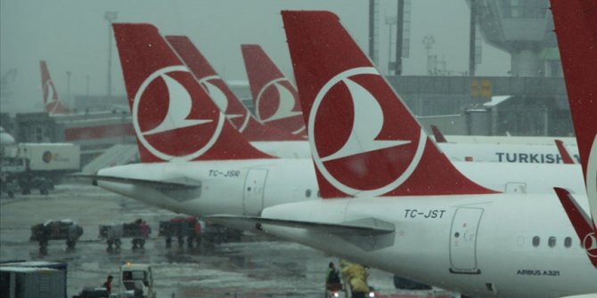 Sabiha Gökçen Havalimanı'nda kar yağışı nedeniyle uçuşlar azaltılacak