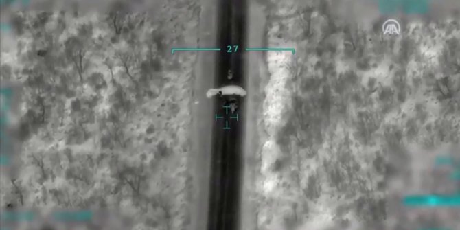 MSB paramotorla kaçmaya çalışan 3 PKK'lı teröristin etkisiz hale getirildiği görüntüleri paylaştı