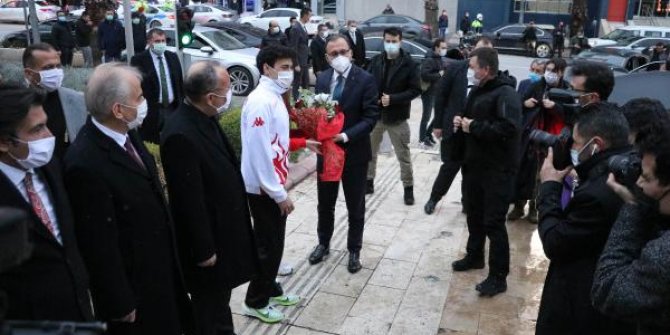 Gençlik ve Spor Bakanı Kasapoğlu Denizli'de