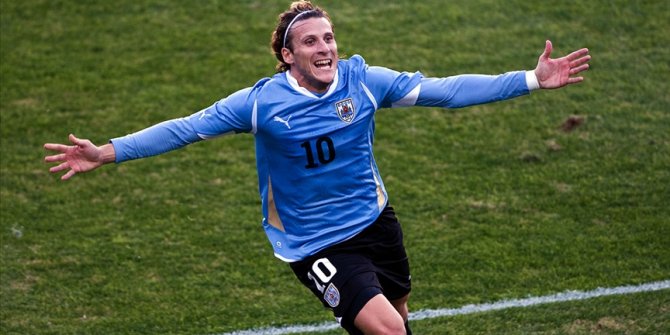 Uruguaylı efsane oyuncu Diego Forlan: Galatasaray, Fenerbahçe ve Beşiktaş'ın bana ilgisi oldu