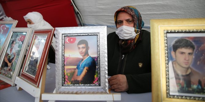 Diyarbakır annelerinden çocuklarına 'teslim ol' çağrısı