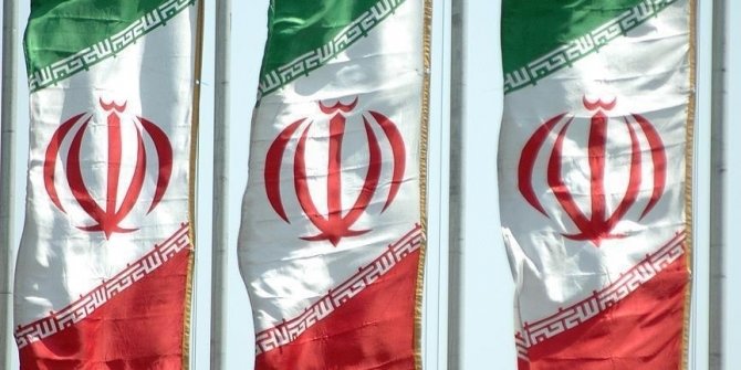 İran, mutasyonlu virüsün yayılması nedeniyle Irak'a açılan iki sınır kapısını kapatıyor