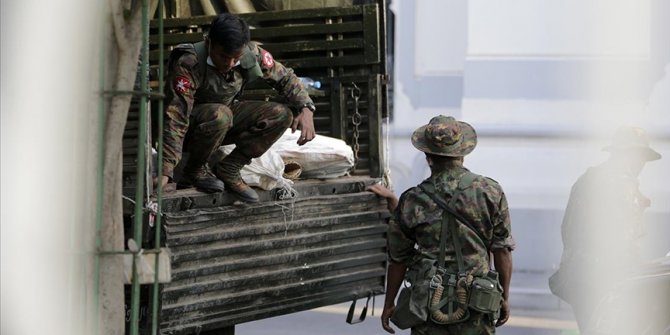 Myanmar'da protestoculara karşı şehirlerdeki asker sayısının artırıldığı iddiası
