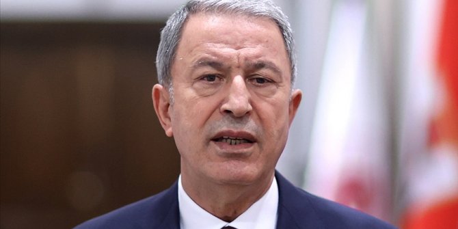 Akar ve TSK komuta kademesi Pençe Kartal-2 Harekatı'nda şehit olan üç askerin ailelerine taziye ziyaretinde bulundu