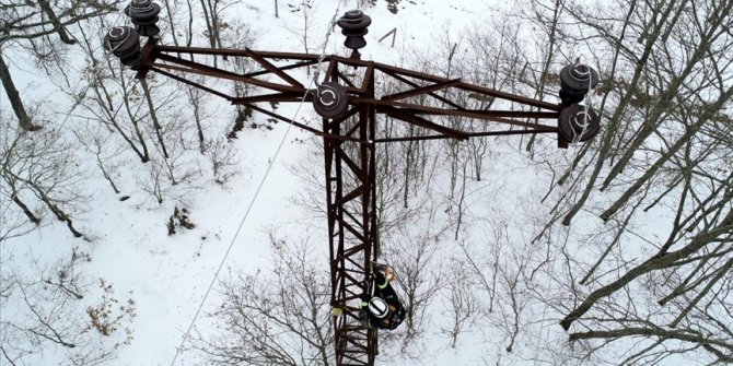 Enerji timleri karla kaplı bölgelere 'Kaplan' ile ulaşıyor