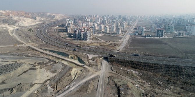 Tamamlanmayan yol, vatandaşta merak uyandırdı!