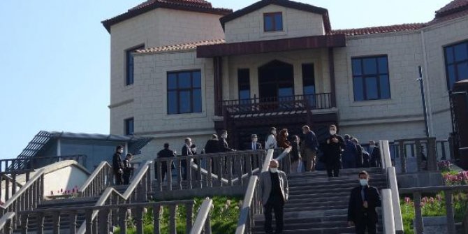 Bakanı Soylu, yapımı devam eden Adnan Menderes Demokrasi Müzesi'ni inceledi