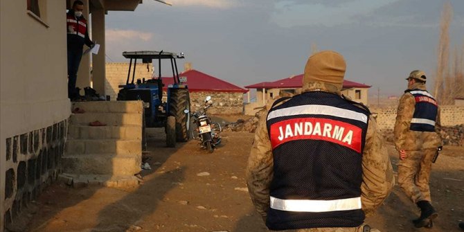 Iğdır'da PKK/KCK terör örgütüne destek sağladıkları belirlenen 8 kişi tutuklandı