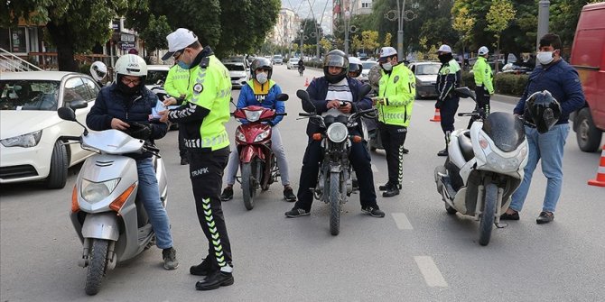 Yurt genelindeki motosiklet ve motorlu bisiklet denetimlerinde 2 bin 449 cezai işlem uygulandı