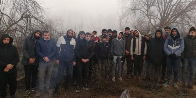 Yunanistan tarafından geri itilen düzensiz göçmenlere Mehmetçik yardım eli uzattı