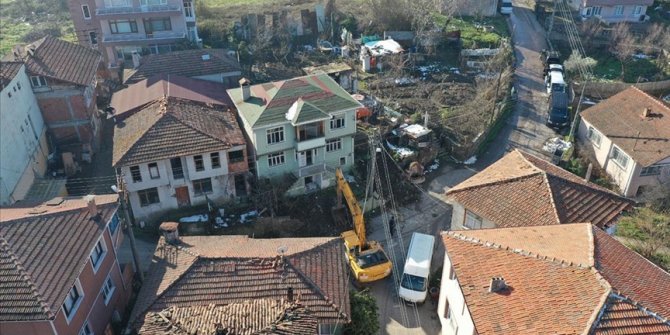 Marmara Depremi'nin merkez üssü Kocaeli 'ağır hasarlı bina' yükünden kurtuluyor