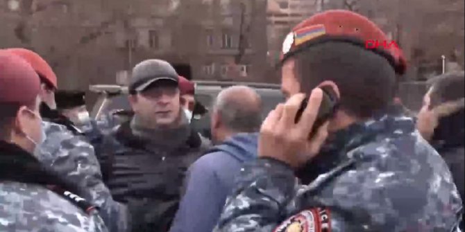 Ermenistan ordusundan Başbakan Paşinyan'a muhtıra: Her şeyin bir sınırı var