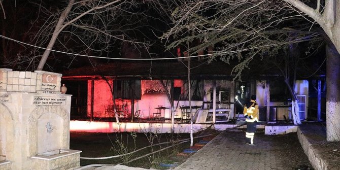 Denizli'de restoranda çıkan yangında 3 kişi öldü