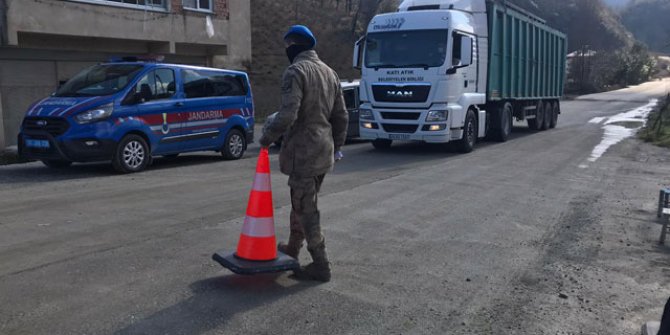 Cenazede 22 kişiye virüs bulaştırdı; mahalle ikinci kez karantinaya alındı