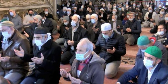 Necmettin Erbakan vefatının 10'uncu yılında dualarla anıldı