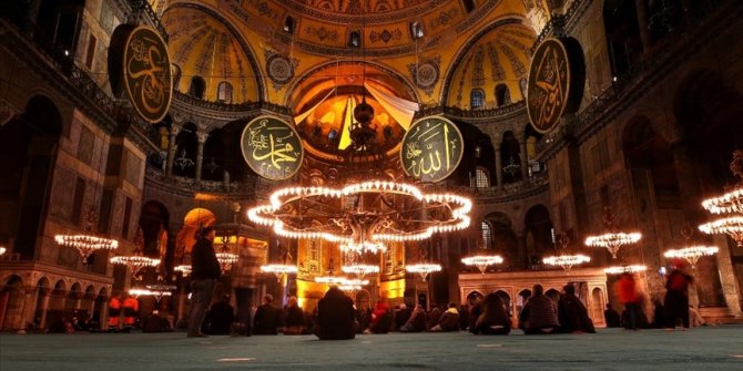 Necmettin Erbakan vefatının 10. yılında Ayasofya-i Kebir Cami-i Şerifi'nde anıldı