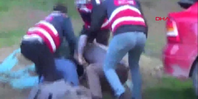 Jandarmanın nefes kesen uyuşturucu operasyonu kamerada​​​​​​​