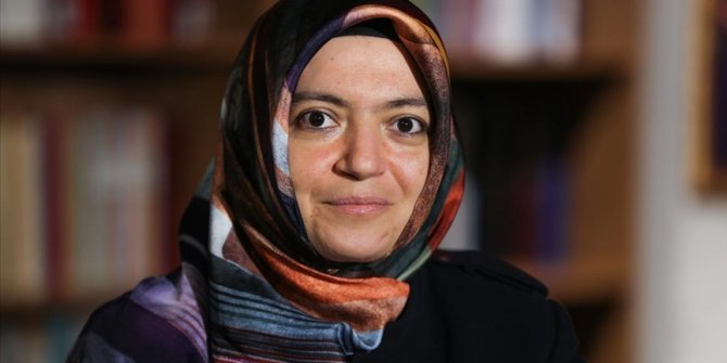 Başörtüsü yasağı nedeniyle Boğaziçi Üniversitesi'ndeki eğitimini bırakmak zorunda kaldı