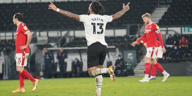 Derby Countyli futbolcu Kazım Kazım sosyal medyada ırkçı saldırıya maruz kaldı