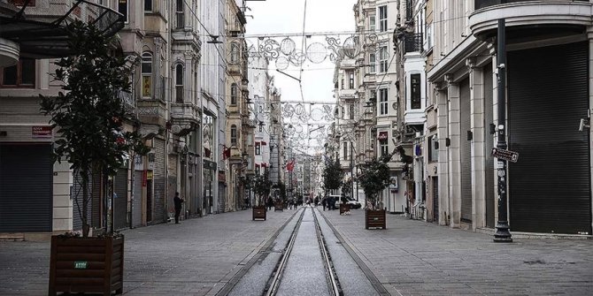 Türkiye genelinde hafta sonu uygulanan sokağa çıkma kısıtlaması sona erdi