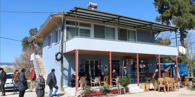 Mersin'de balıkçı teknesi alabora oldu: 2 ölü