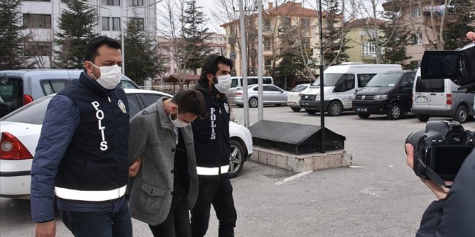 Çiğ köftenin 'acılı' olduğu gerekçesiyle çalışanı darbeden ve iş yerine saldıran 4 şüpheli adliyede