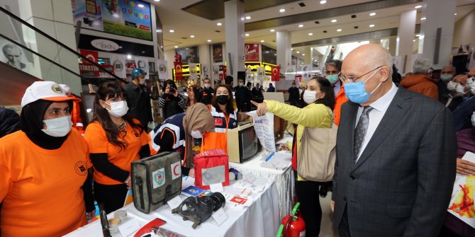 Yenimahalle’de deprem haftasında sivil savunma sergisi